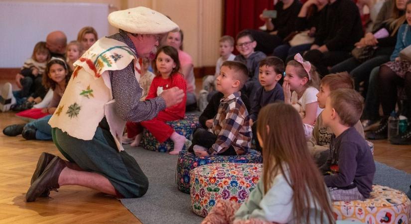 Életre keltek a bábok a kicsik és nagyok örömére Sopronban