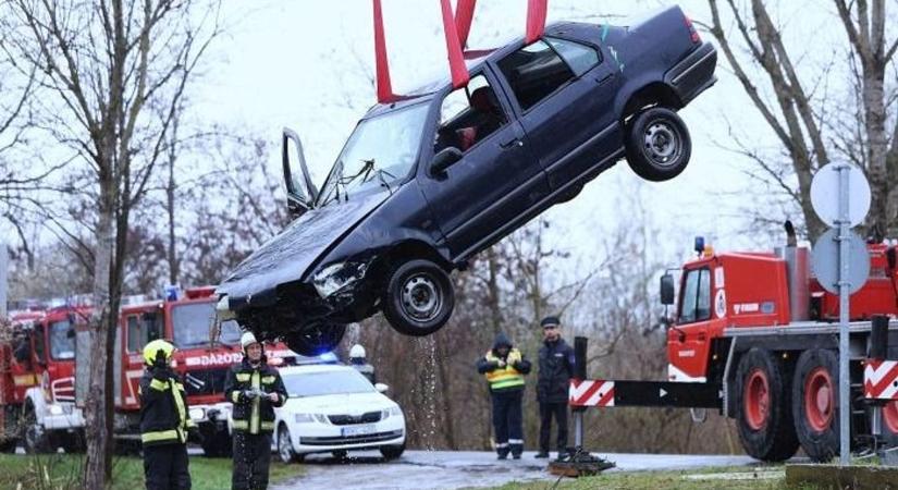 Heroikus küzdelem zajlott a csatorna partján a sérültekért – így látta olvasónk a kunadacsi tragédiát