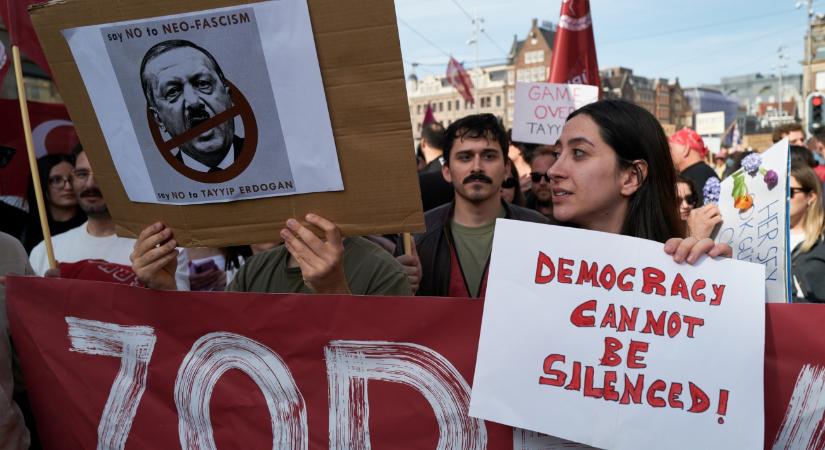 A török elnök felelősségre fogja vonni az ellenzéket a tüntetések miatt