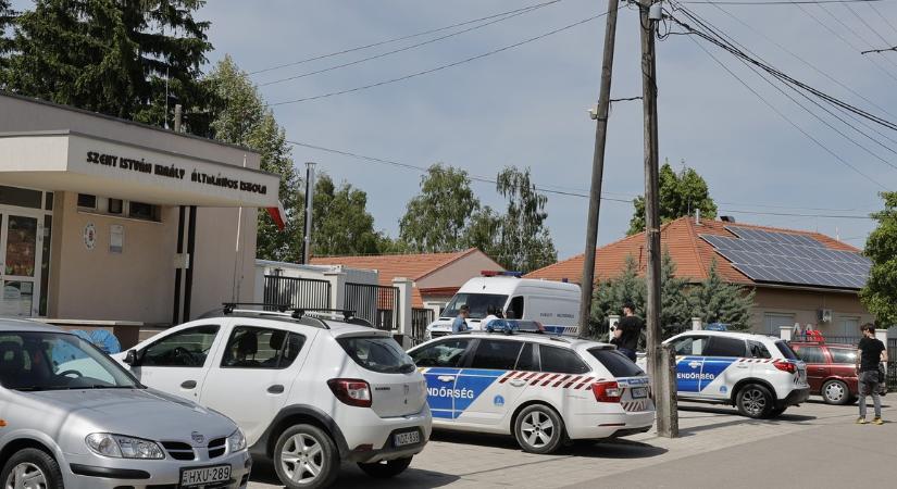 Elítélték a bőnyi iskolában késelő 12 éves diáklányt