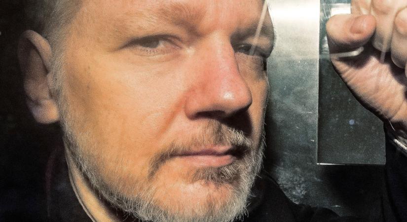 Börtönben marad a briteknél Assange, a WikiLeaks portál alapítója