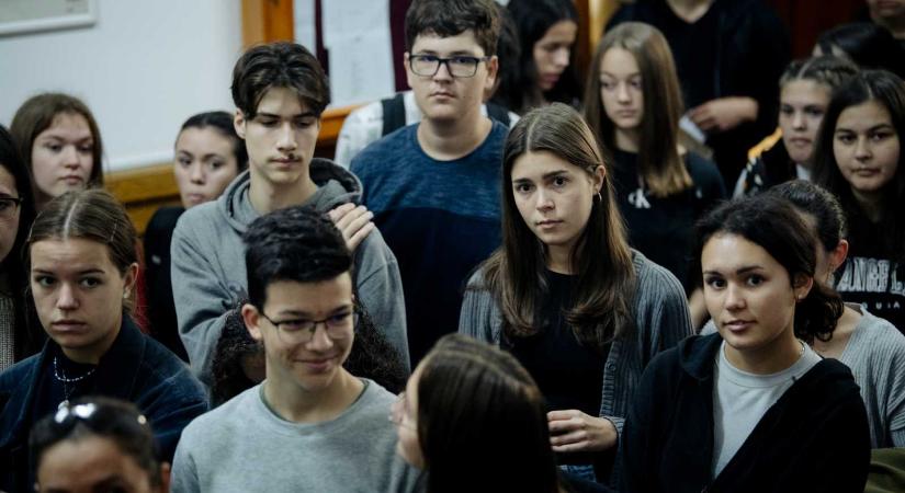 Lurkó Teens – „Empátiagyakorlatra” hívja a kamaszokat a Csíki Játékszín