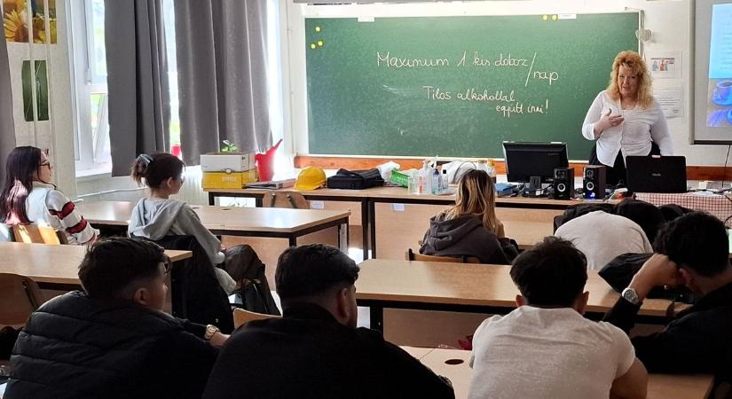 Meglepő őszinteséggel vallottak a diákok az energiaitalokról