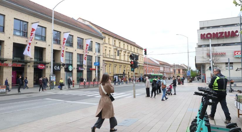 Több pécsi bevásárlóközpontban is folyamatosak az atrocitások