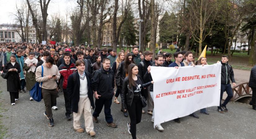 Azonosította és őrizetbe vette a rendőrség a kolozsvári magyar fiatalt bántalmazó férfit