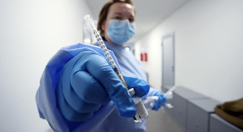 Dömötör Csaba elárulta: ennyien regisztráltak a koronavírus elleni oltásra hazánkban