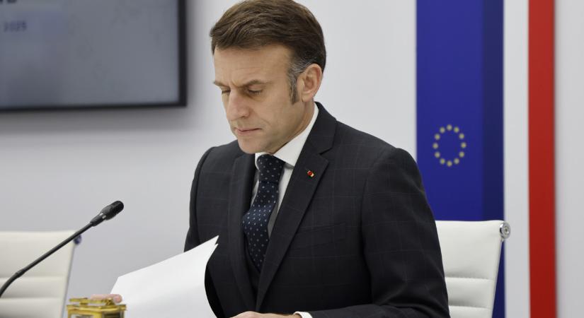 A békéért kardoskodik Emmanuel Macron