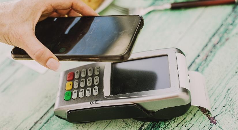 Sikeresen araszol a forint, de van még mit behoznia