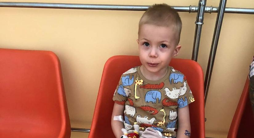 „A szívünk csordultig tele!" – Rengetegen próbálnak segíteni a Duchenne-es Beninek
