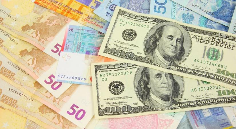 Így számolj, ha ma váltanál eurót, dollárt, frankot