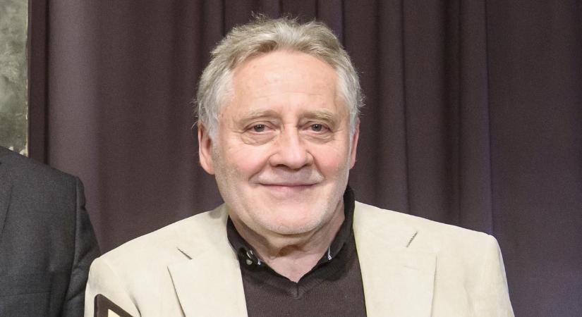 Hoppá: Koltai Róbert is felszólal Hadházyék tüntetésén