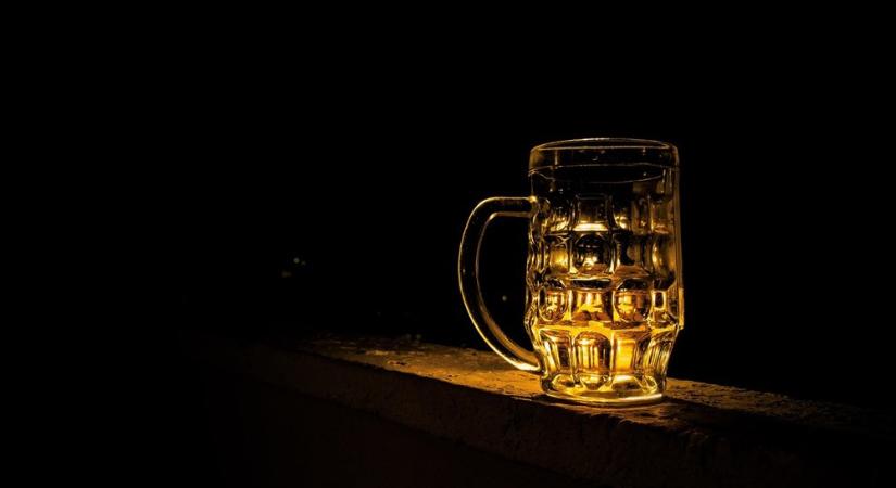 A kormány kocsmatámogatása: miért nem a legjobb megoldás? Véleménycikk