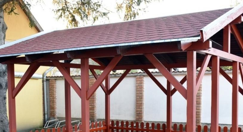 Így újítsd fel a fedett kerti pavilont: olvasónk mutatta be, hogyan érdemes hozzáfogni!