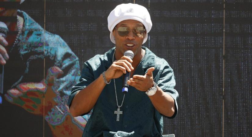 „Nem szorul a tanácsaimra, márt most is nagyszerű játékos” – Ronaldinho elárulta, ki az a labdarúgó, akinek csodálattal nézi a játékát