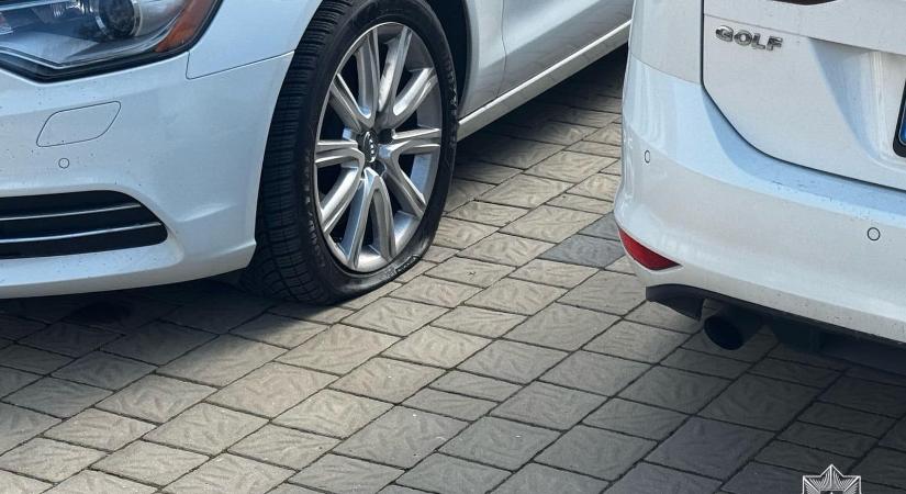 Gumiabroncsokat rongált meg egy férfi a megyeszékhelyen