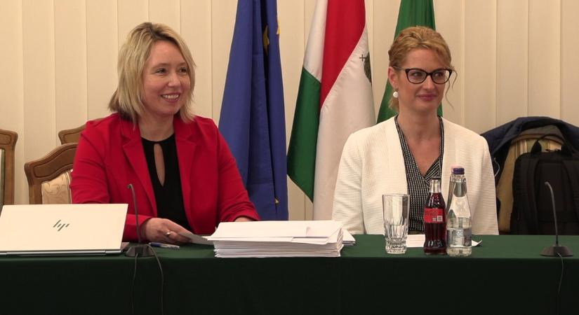 Nyugodt hangvételű és kompromisszumképes döntéseket hozó ülés Zalakaroson