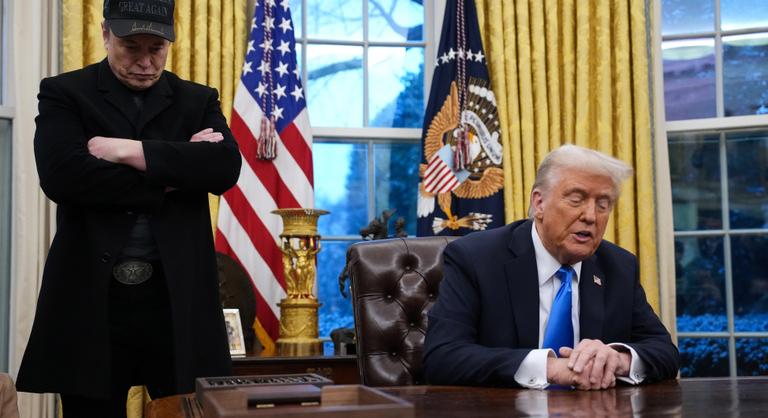 Pogátsa Zoltán: Trump vámjai után jöhet a nagy kilincselés