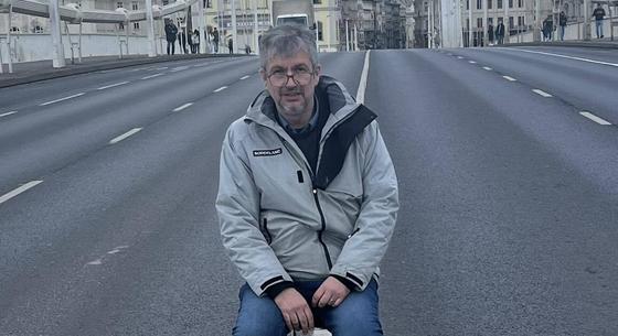 Elkezdődött Hadházyék Erzsébet hídi blokádja – élő közvetítés
