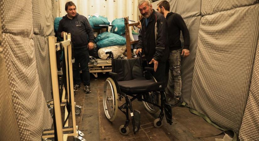 Kamionnyi segítség az ukrán katonáknak - Képgaléria