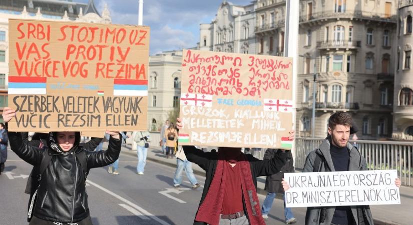 Rossz hír a hazaindulóknak: kezdődik a Pride miatti káosz (FOTÓK)