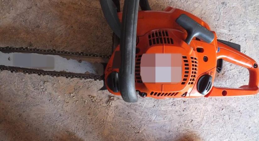 Láncfűrészes emberrablókat kaptak el – Fotóval
