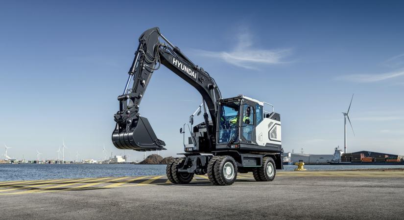 Innovációs díjat nyert a HYUNDAI HW155H kotró a Bauma kiállításon