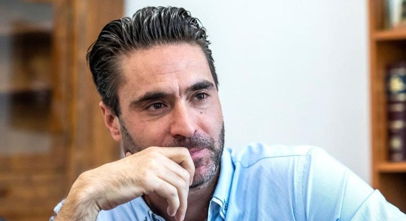 „Mondjuk nem az én két fiam járt balettozni!” – kiadós pofonba szaladt bele Magyar Péter, aki újabb mélységekbe merült alá