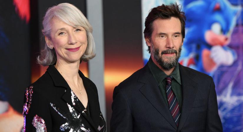 Keanu Reeves és barátnője úgy falják egymást, mint a tinik – az akcióhős valósággal rabja a szerelmének