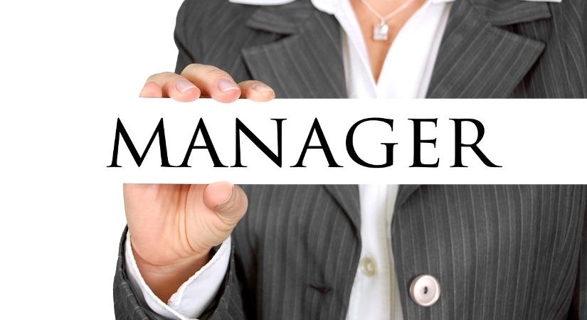 Mit csinál egy legal operations manager?