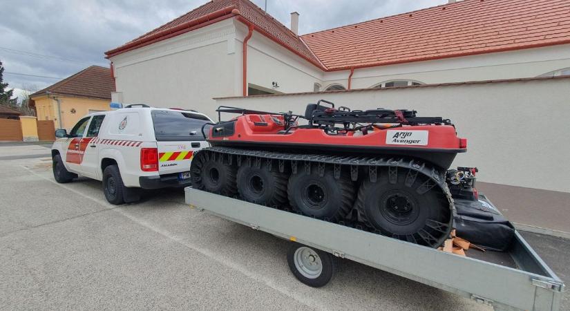 Mocsárjáró és drón is érkezett a Bakonyba, szükség van rájuk