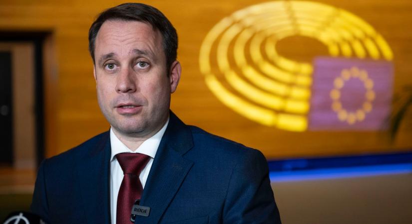 Az EP-ben bevallották, hogy azért tartják fenn a jogállamisági eljárást Magyarország ellen, hogy a Tisza Pártot segítsék – jelentette be Dömötör Csaba
