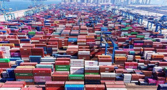 Tartja a tétet Peking a globális vámpókerben: 84 százalékos sarcot jelentett be