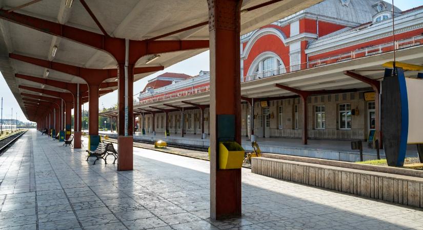A MÁV-csoport hangosbemondóiból szólnak a versek április 11-én a KIM szervezésében