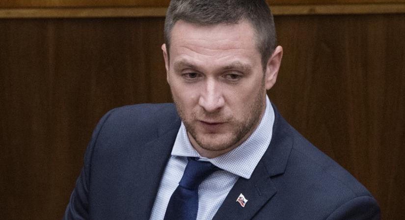 Az Európai Parlamentben csak akkor szalonképes a tetszésnyilvánítás, ha megfelel a hivatalos narratívának