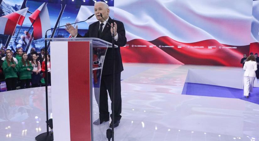 Vérfürdő a lengyel médiában: leszámolnak a kormányt bíráló hírtévékkel