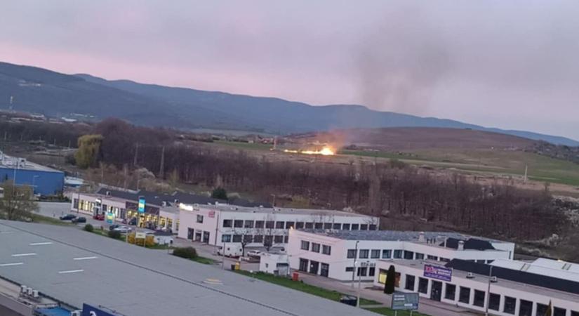 Hatalmas lángok csaptak fel Egerben