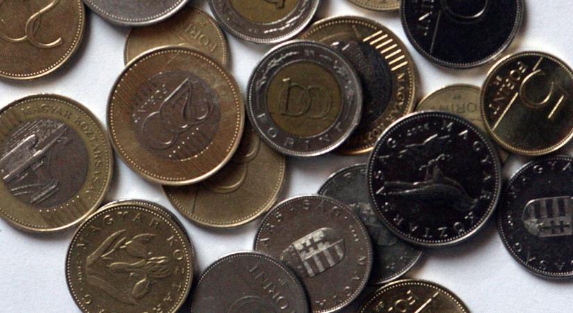 Vámháború: hatalmas erősödésbe kezdett a mélypontból a forint Trump döntése után