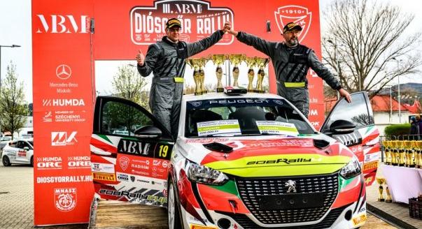 Boldog Peugeot Kupások a diósgyőri céldobogón
