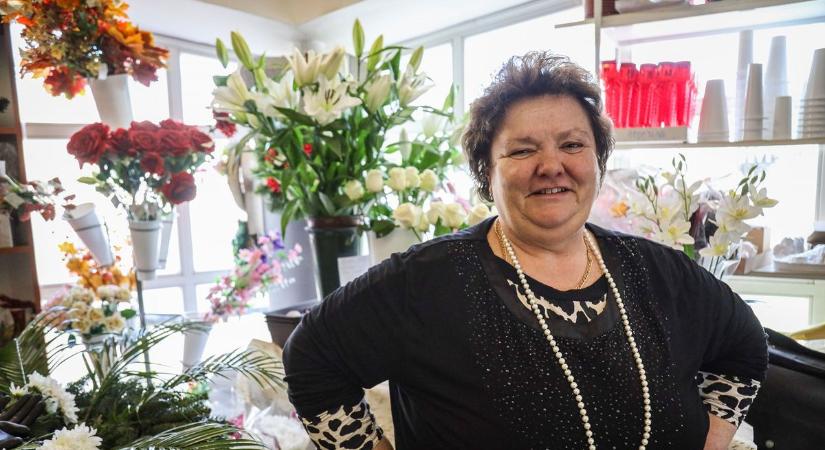 Cipőt a cipőboltból, virágot Virágos Icustól! – Jancsó Ilona hatvan éve él virágok közt, harminc éve egyéni vállalkozó