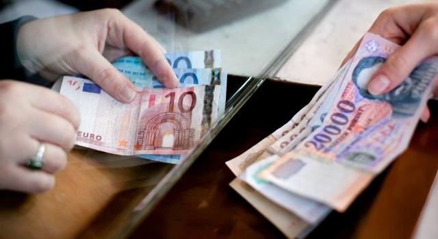 Így áll a forint árfolyama csütörtök reggel, Trump újabb bejelentése után