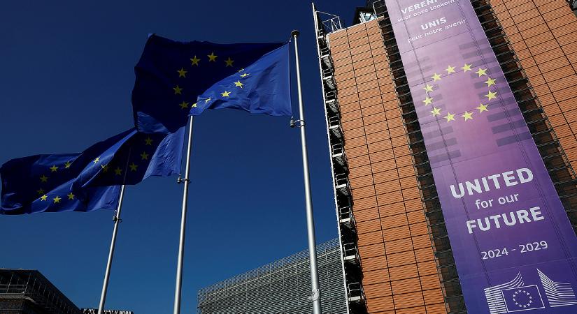 Sakkjátszma: az EU felfüggesztheti az Amerikára kivetett vámokat