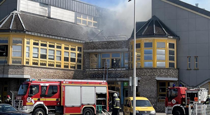 Tűz ütött ki a tiszaújvárosi gyógyfürdőben