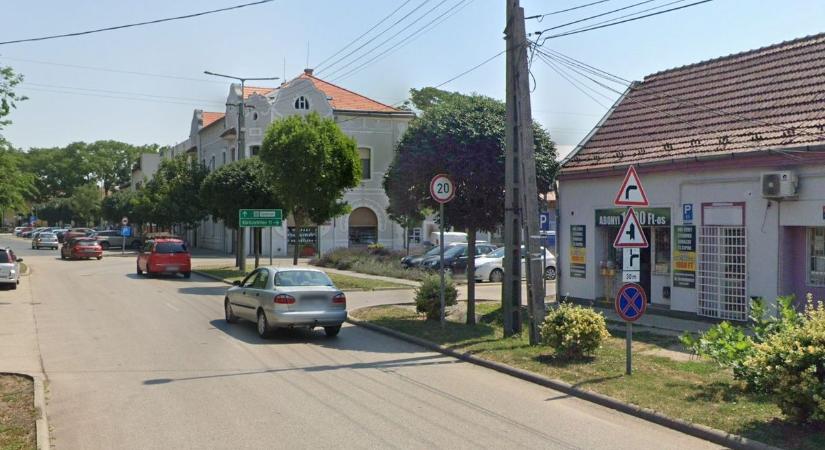 Két eltérő utcanév okozott órási kavarodást Abonyban, ahol csak most jöttek rá, mekkora a baj
