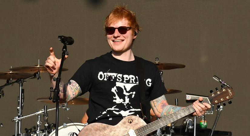 Inkognitóban jelent meg Ed Sheeran a metróban, majd énekelni kezdett: hihetetetlen, mi történt utána – videó