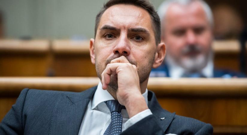 A kizárt Gyimesi a Štandardnak: A Magyar Szövetség a liberálisok kegyeit keresi. A konzervatív választóknak nem kínálnak semmit