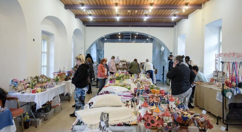 Hatvanban megkezdődött a Tavaszi Zsongás