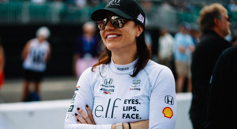 Katherine Legge visszatér a NASCAR-ba: „A célom, hogy a motorsport egyik legjobbjaként tartsanak számon”