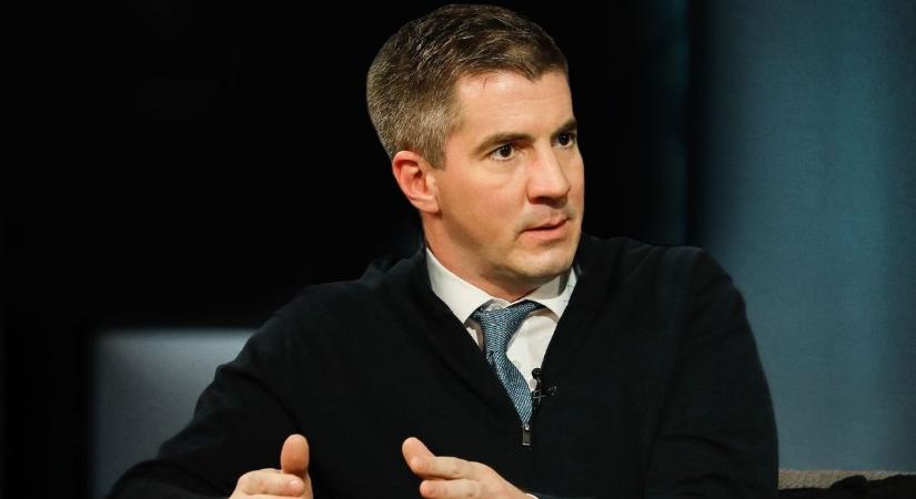 Az MNB-ügyről akart kérdezni a korábbi offshore-lovag jegybankelnök fia, de Kocsis Máté nem hagyta annyiban a Telex húzását (VIDEÓ)
