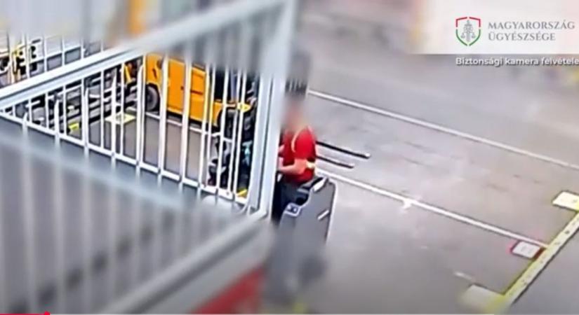 Biztonsági kamera buktatta le a tolvajt – VIDEÓ