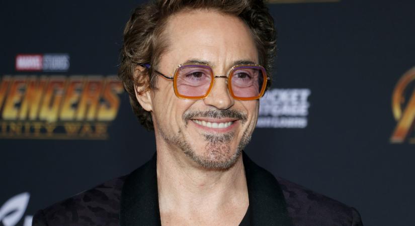 Vissza a jövőbe – Robert Downey Jr. otthonosan futurisztikus étkezője